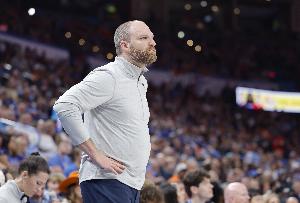 Shams：雄鹿正與泰勒·詹金斯敲定合同 后者將成為球隊新任主教練