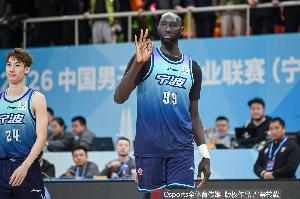 法爾場均2.2帽榮膺CBA常規(guī)賽蓋帽王 徐昕場均1.8帽奪得本土蓋帽王