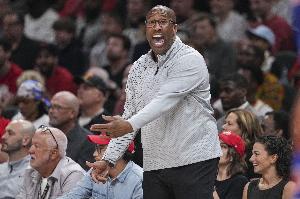 Amick：邁克·布朗除非率隊打進總決賽 不然帥位難保