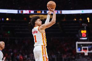 狀態(tài)還可以！杰倫·約翰遜半場9中5拿到14分7板2助