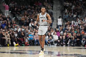 福克斯：首次贏下系列賽感覺很棒 就算奪冠我也不會大肆慶祝