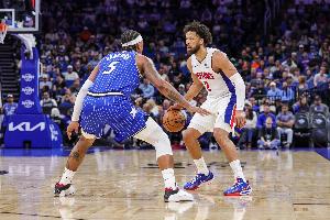 藝高人膽大！班凱羅失誤 坎寧安得球騷氣背傳交球隊友