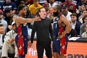 明顯區別！猛龍上半場共送出21次助攻 騎士全隊僅10助攻&哈登3次