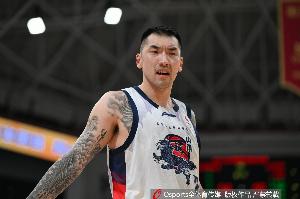 媒體人：山東今天贏在及時變陣 高詩巖復出以及找回防守血性