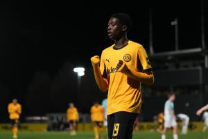 圖片報：巴黎、皇馬想簽多特15歲小將穆罕默杜 球風與登貝萊相似
