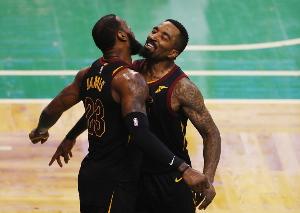 JR：老詹已終結GOAT話題 他正和兒子一起贏球 換別人根本做不到