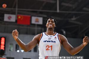 內外開花！古德溫&懷特塞德半場合計15中10砍下25分 全隊唯二上雙