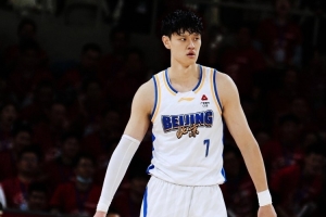 媒體人：北京勝在板凳厚度&內線優勢 廣東上場消耗太大彈盡糧絕