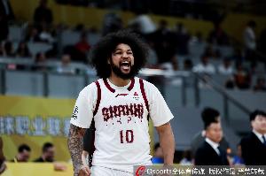 你適合擺爛！戴申·尼克斯6中2得到7分1板1助 失誤高達(dá)4個(gè)