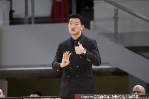 王博：大家都非常重視這場(chǎng)比賽 沒(méi)有松懈 攻防兩端都做得非常好