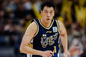 廣東要續(xù)約誰？杜潤旺&張文逸等5人合同今夏到期  王少杰租借期滿