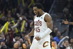 米切爾：今天這場勝利是我們球隊深度的完美例證 個人數據不重要
