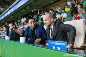 北京國(guó)安4-2青島海牛 國(guó)際足聯(lián)秘書長(zhǎng)馬蒂亞斯·格拉夫斯特倫觀賽