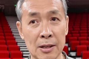 許利民：昨晚比賽的體力消耗非常大 我們要想辦法解放后衛