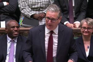 槍迷！英國首相斯塔默：祝賀瓜帥在曼城的成就，也祝賀阿森納奪冠