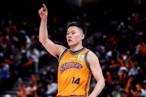 記者：李弘權和李添榮的那層窗戶紙 終究要靠他們自己去捅破