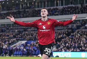 穩(wěn)步提高！TA：曼聯(lián)認(rèn)可舍什科職業(yè)態(tài)度，認(rèn)為他有很大成長空間