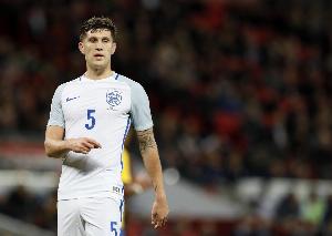 英格蘭迷惑選人？32歲斯通斯賽季出場17次，英超僅登場8次361分鐘