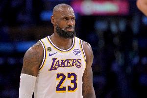 Windhorst：詹姆斯不會求湖人給高薪 湖人必須主動找詹姆斯降薪